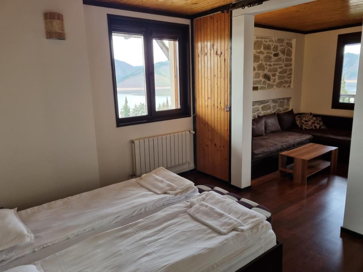 Trifon Zarezan Family Hotel Glavatartsi Εξωτερικό φωτογραφία
